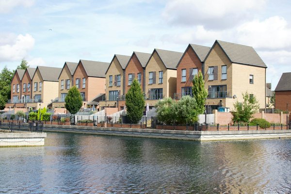 Toile ombrage : adaptez votre espace au climat local